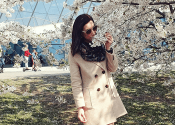 How Wearable Flowers Became Fashion Statements | CA Gazette