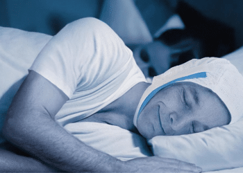 Traditional Chin Straps vs. The Award-Winning Dual Band Chin Strap