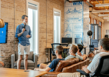The Value of Keynote Speakers in Corporate Events