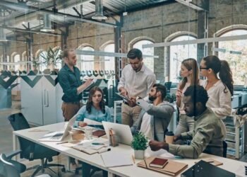 Thriving In Downturns: Entrepreneurs’ Cost-Cutting Tips