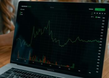 What They Don’t Teach About Investing in College—But Should