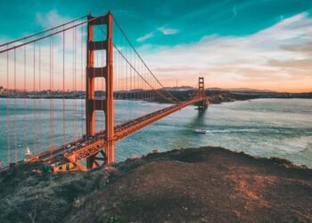 From Passion to Profession: A Practical Guide to Becoming a Travel Agent