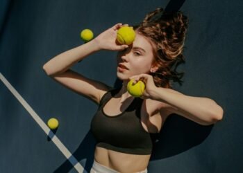 Friendly Guide to Learn Tennis from Scratch for Beginners