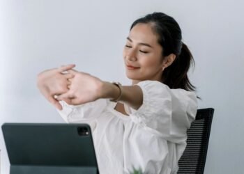 California's Minimum Wage Rises In 2026 As Cities Push The Debate Even Further