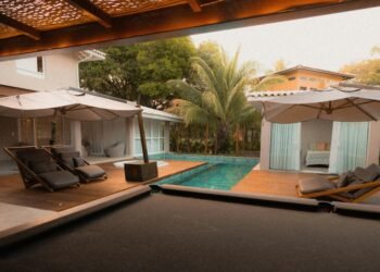 Palo Alto Moves to Curb Tech Billionaire Compounds as Housing Pressures Mount