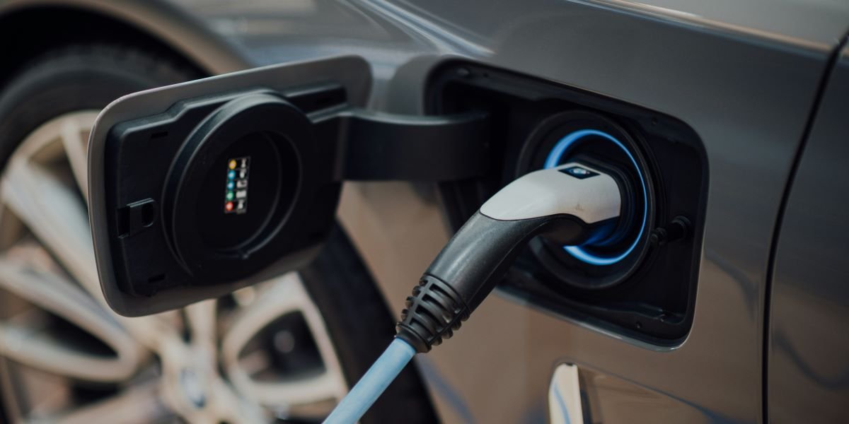 California Adds $55.2 Million for EV Fast Charging as a $250 Million Electric Truck Rebate Nears