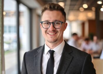 Dr. Connor Robertson's Non-Technical Guide to Prompt Engineering for Business Owners