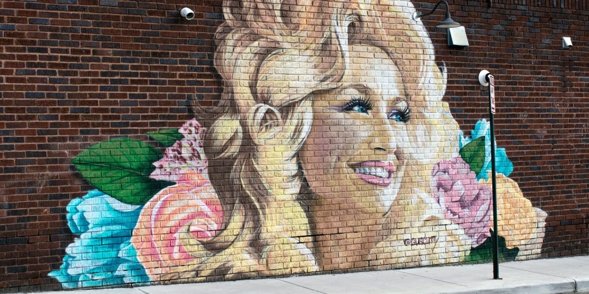Governor Newsom Signs Bipartisan Bill Establishing September 25 as Dolly Parton Day in California