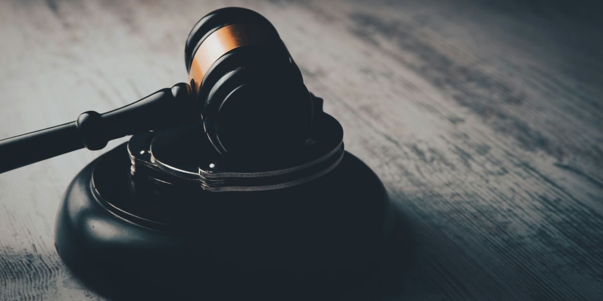 Ten New California Laws Take Effect July 1 Streaming Ad Caps, Allergen Menus, School Phone Limits, and Minimum Wage Hikes